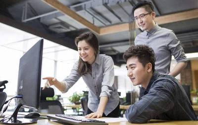 異鄉(xiāng)代碼，歸家年味——杭州軟件開發(fā)者的春節(jié)返鄉(xiāng)路